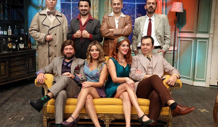 İstanbul Şehir Tiyatrosu’nu başarılı oyunu “Komik Para” kapalı gişe sahnelenmeye devam ediyor