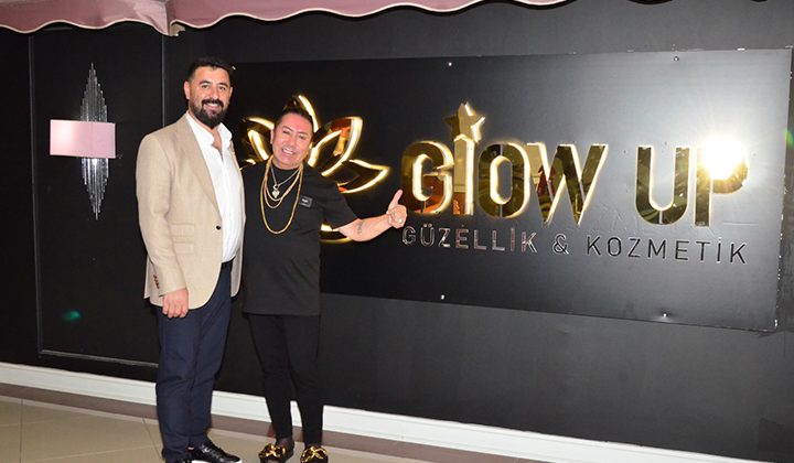 Giow Up İnternational Güzellik & Cosmetic ünlü fenomen Murat Övüç’ü ağırladı