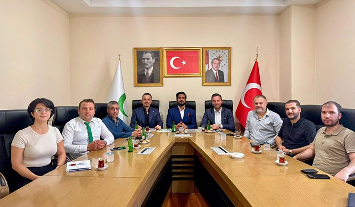 Dr. Adil Sami ve Ömer Nasuhi Öztürk’ten Yeşilay’a anlamı ziyaret