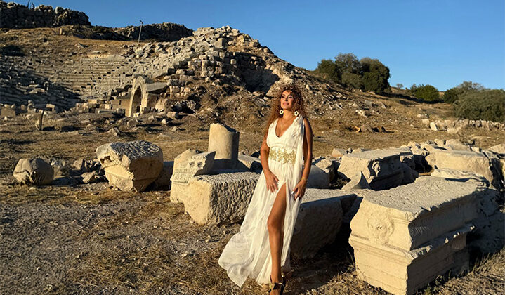 Romina Gas’tan Tarihle Buluşan Yeni Single: “Aşk Saf Duygudur”