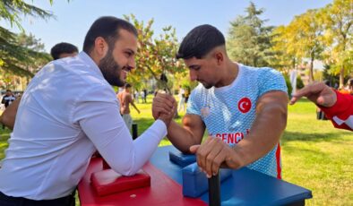 Eyyübiye’nin gururu Ercüment Bars: Küçük yaşta başladığı Bilek Güreşinde Türkiye dereceleri kazandı