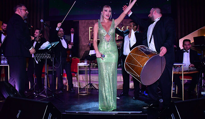 Petek Dinçöz Batum’u Salladı: “14 Şubat’ın En Şık Kadını Benim!”