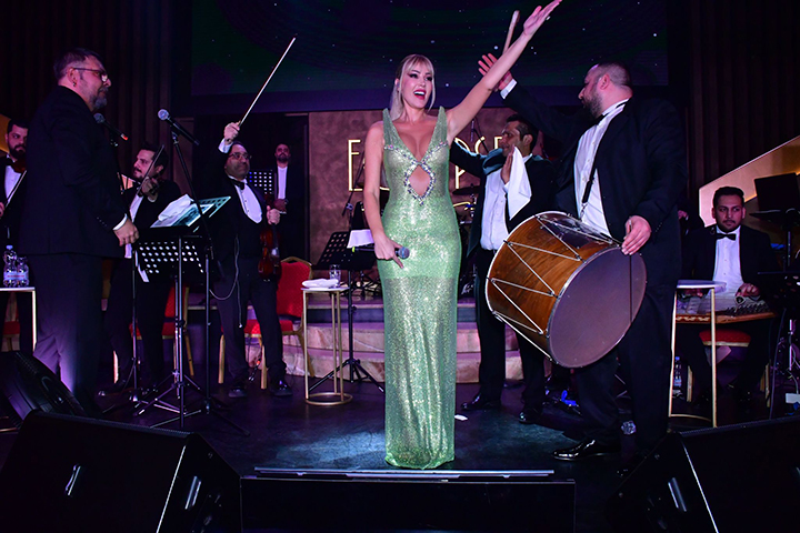 Petek Dinçöz Batum’u Salladı: “14 Şubat’ın En Şık Kadını Benim!”