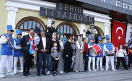 İBB Şehir Tiyatroları’nın sahneleri çocuklar için açıldı